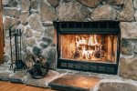 Ma Cook Lodge Romantic Wood Burning Fireplace
